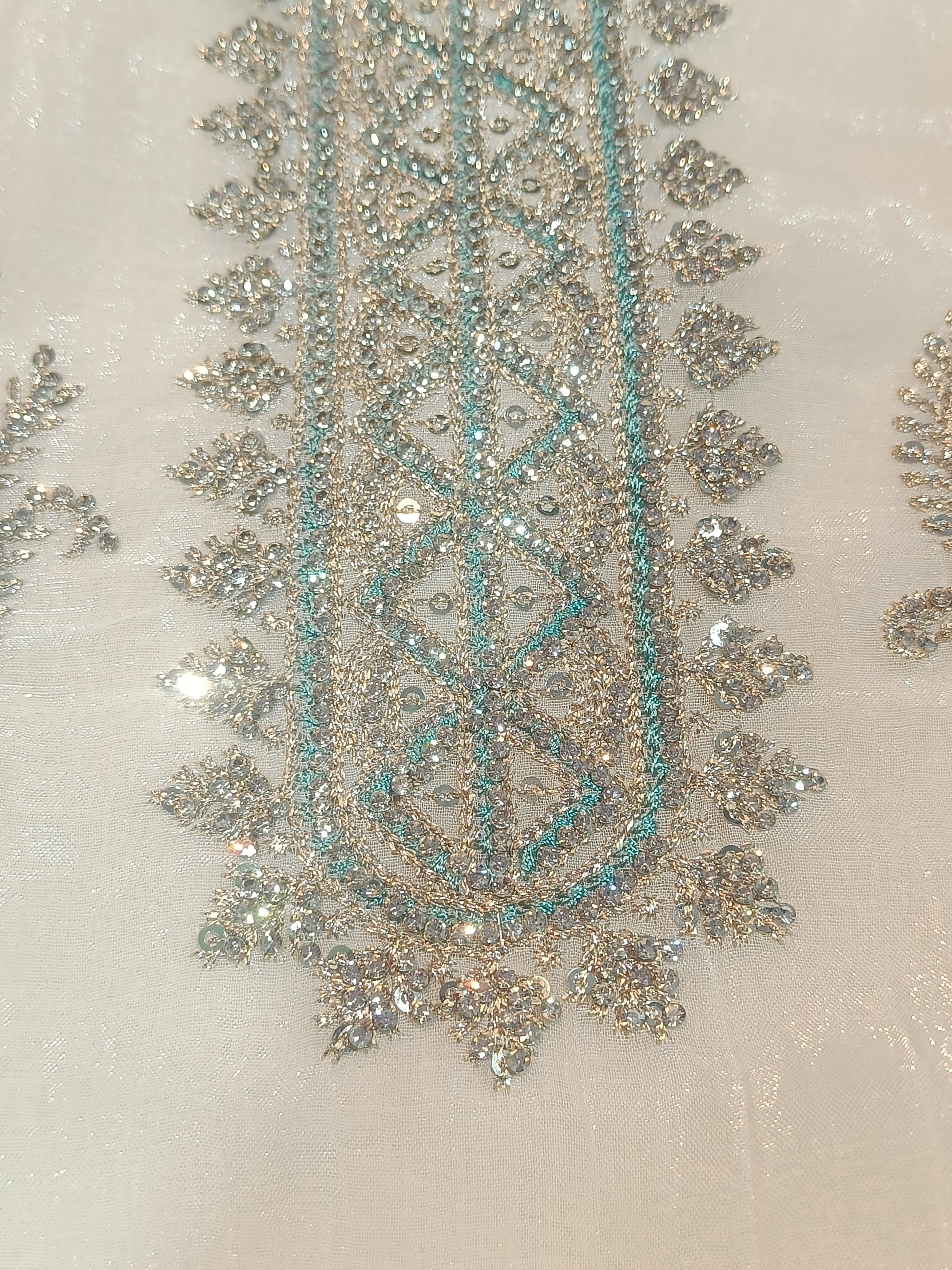 Fancy suit contrast colour in crunchy fabric