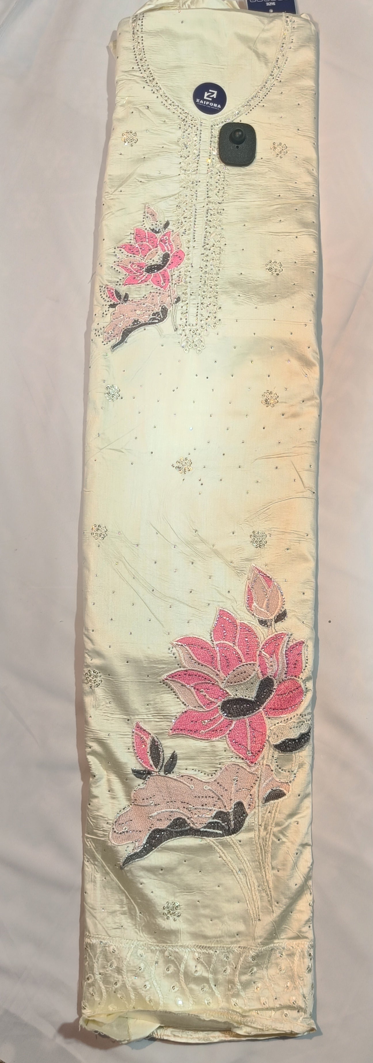 Roman silk fabric premium looks